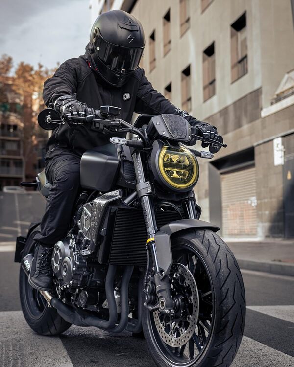 IRON JIA'S Gants Chauffants Moto 3000mAh 2025 Upgrade Contrôle Intelligent de la température,Gants Chauffants USB Hommes Femmes,Gant Moto Hiver pour extérieur avec 4 Niveaux de Chauffage