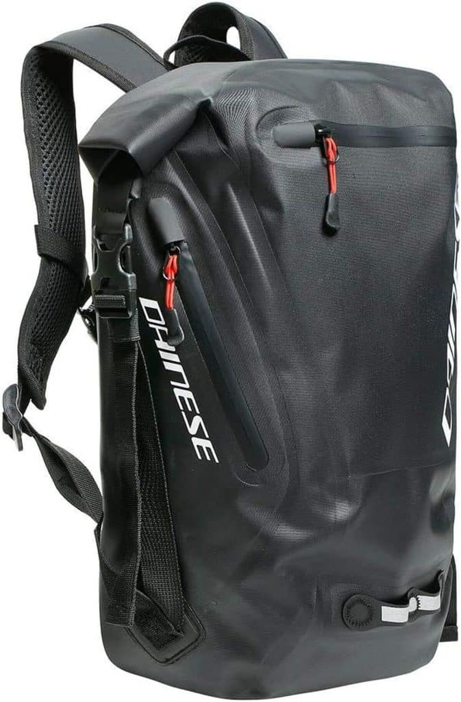 Test du Dainese D-Storm Backpack : sac à dos moto imperméable