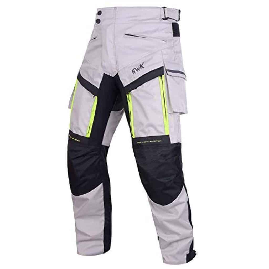 Test du pantalon de moto cargo HWK : haute visibilité et polyvalence
