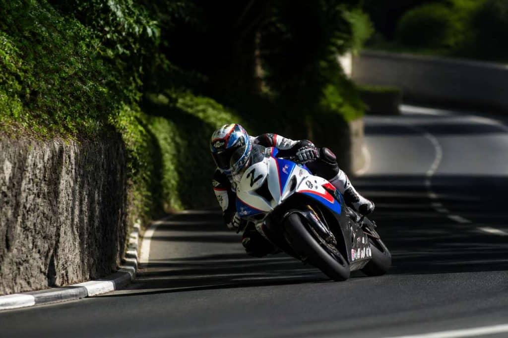 Pourquoi le TT est-il la course de moto la plus dangereuse ?